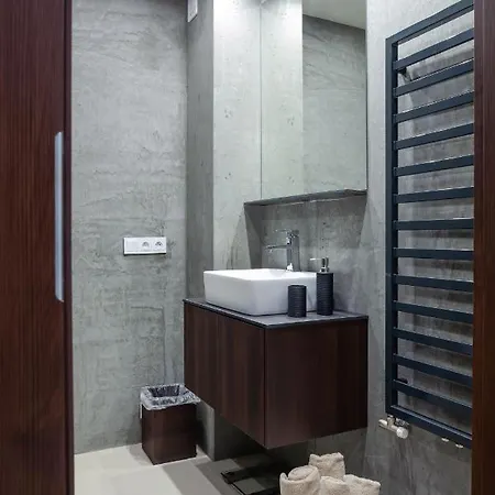 Nad Kryniczanka דירה